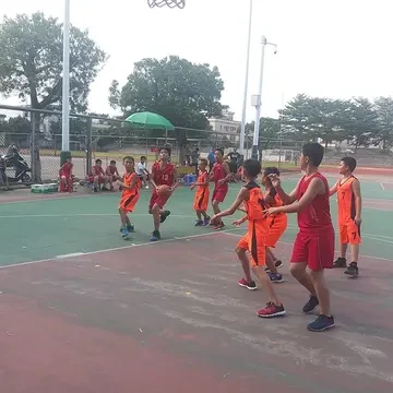 如何通过参加杯赛提升篮球训练效果_2